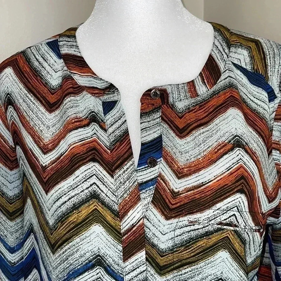 NYJD Multi Color Pintuck Blouse​​ - Picture 3 of 9
